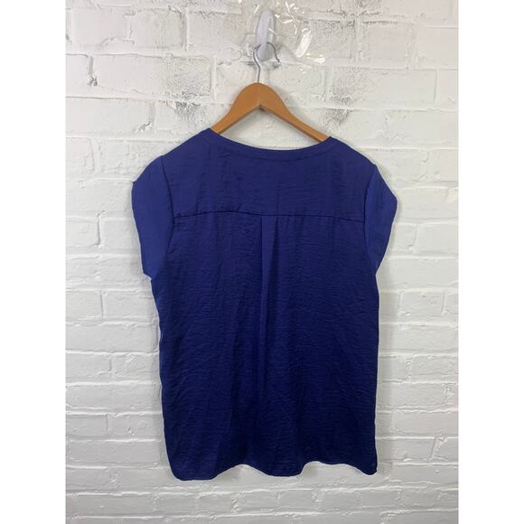 Chico's Women's Scoop Neck Button-Up Tank Top Short Sleeve Blue Size Small - Picture 2 of 5